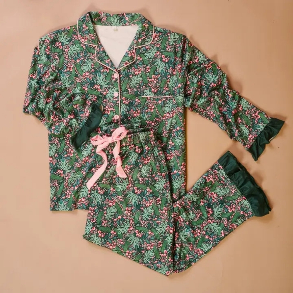 NWOT The Darling Effect Sweet Dreams Pajama Top -Jolly Sprig Size  Small